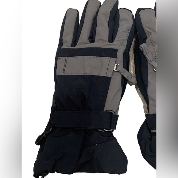 COPY - Lands’ End Kids Waterproof Squall Gloves in Black/Gray- Size M - Picture 2 of 10